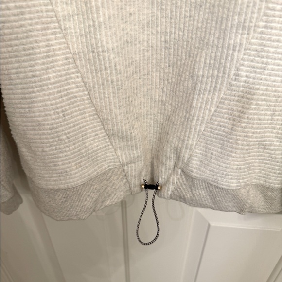 Varley Cinch Waist Top (Small) - Picture 3 of 4